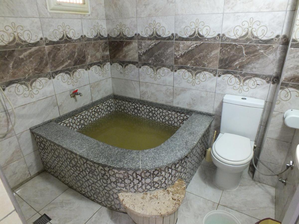 Guenes Apart Otel Pamukkale Esterno foto